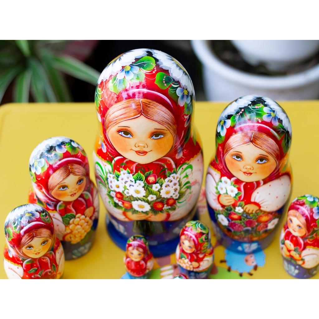 BỘ BÚP BÊ NGA MATRYOSHKA "CÔ BÉ KATIA ÔM HOA" 10 LỚP SIZE LỚN 28CM CỰC DỄ THƯƠNG GIÁ ƯU ĐÃI