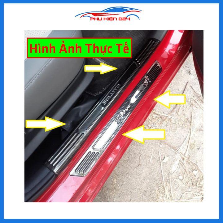Bộ ốp bậc cửa trong ngoài nẹp bước chân Soluto kiểu vây cá vân Titan chống trầy trang trí xe