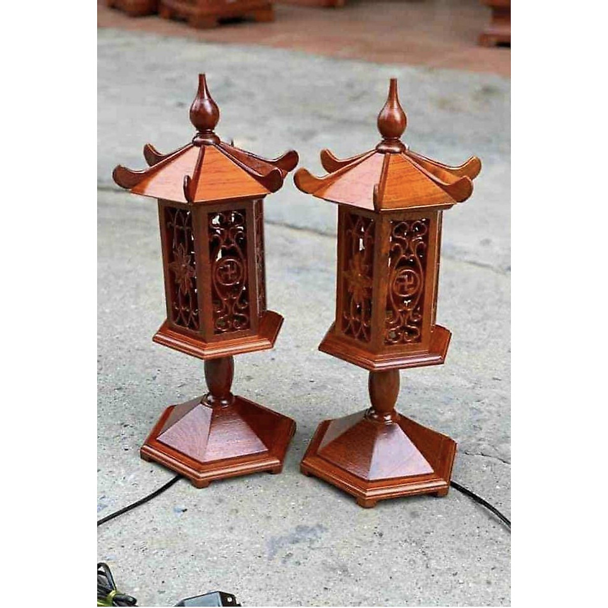 Cặp Đèn THờ GỖ hương mẫu mái chùa KH7522