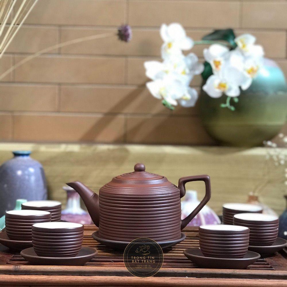 Bộ Ấm Chén Trà Đạo Gốm Tử Sa Bát Tràng Viền Kẻ Ngang Dáng Hán Đạc Dung Tích 500ml AVMT 49