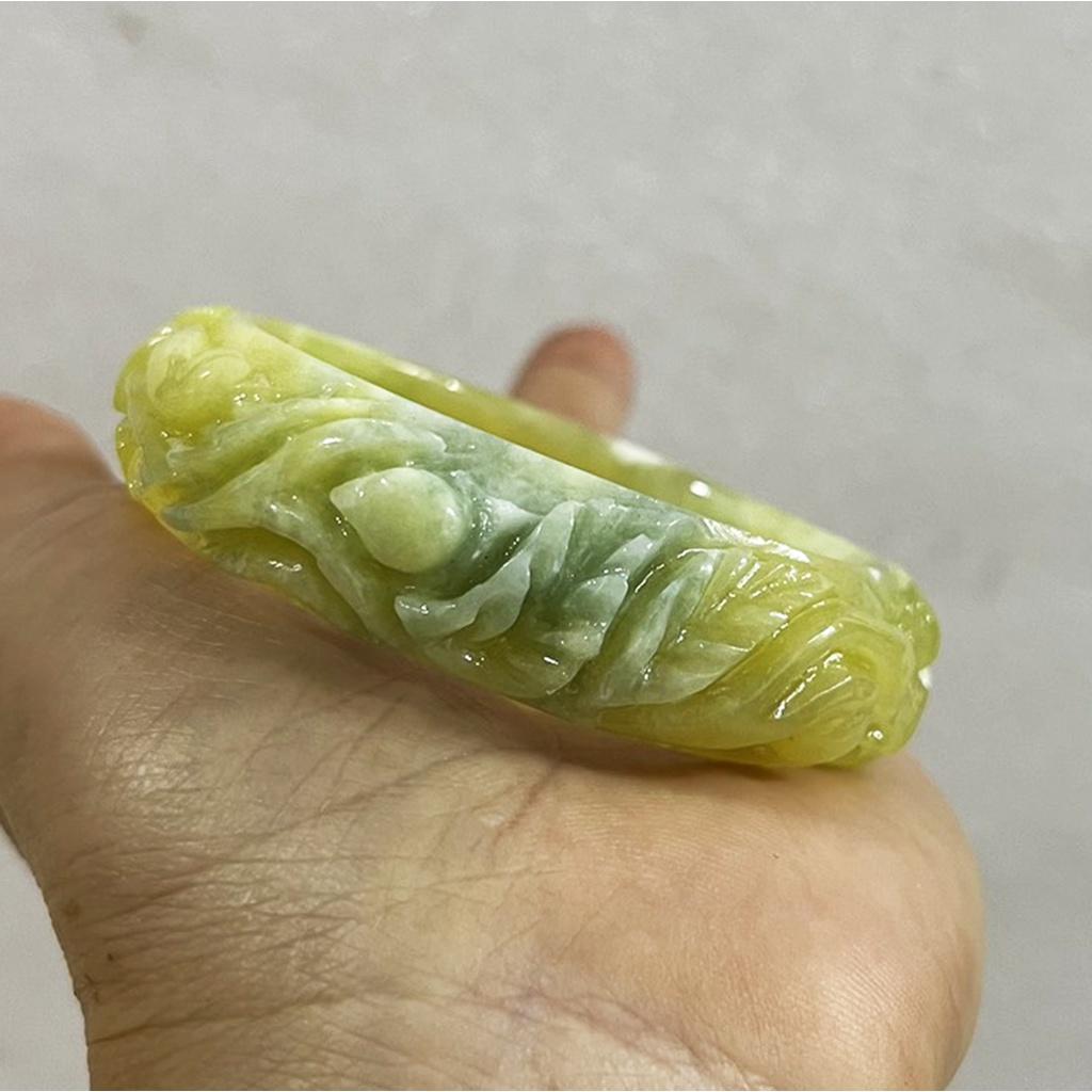 Vòng tay chạm khắc hoa ngọc vàng thật size 5.0cm cho người mệnh hỏa và mộc
