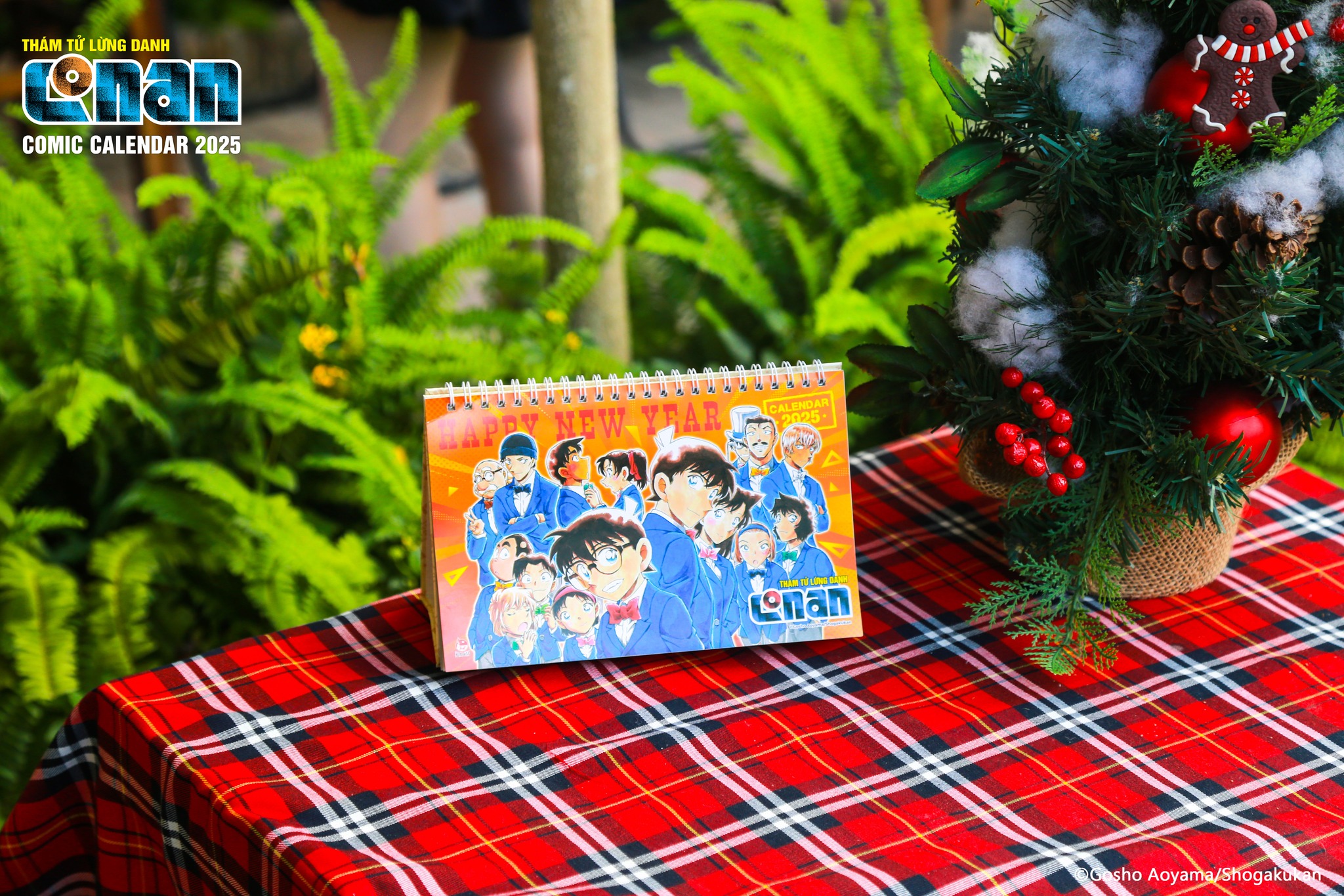 Lịch bàn Conan Năm 2025 + Tặng kèm Set 5 Bookmark (Chang Book)