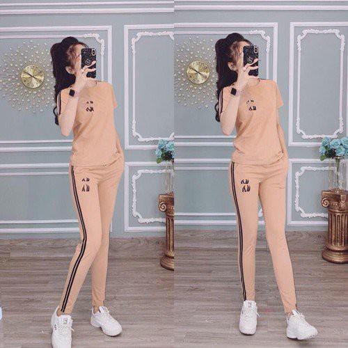 set đồ bộ dài với chất liệu vải cotton mềm mại, thoảng mái. size 45-65