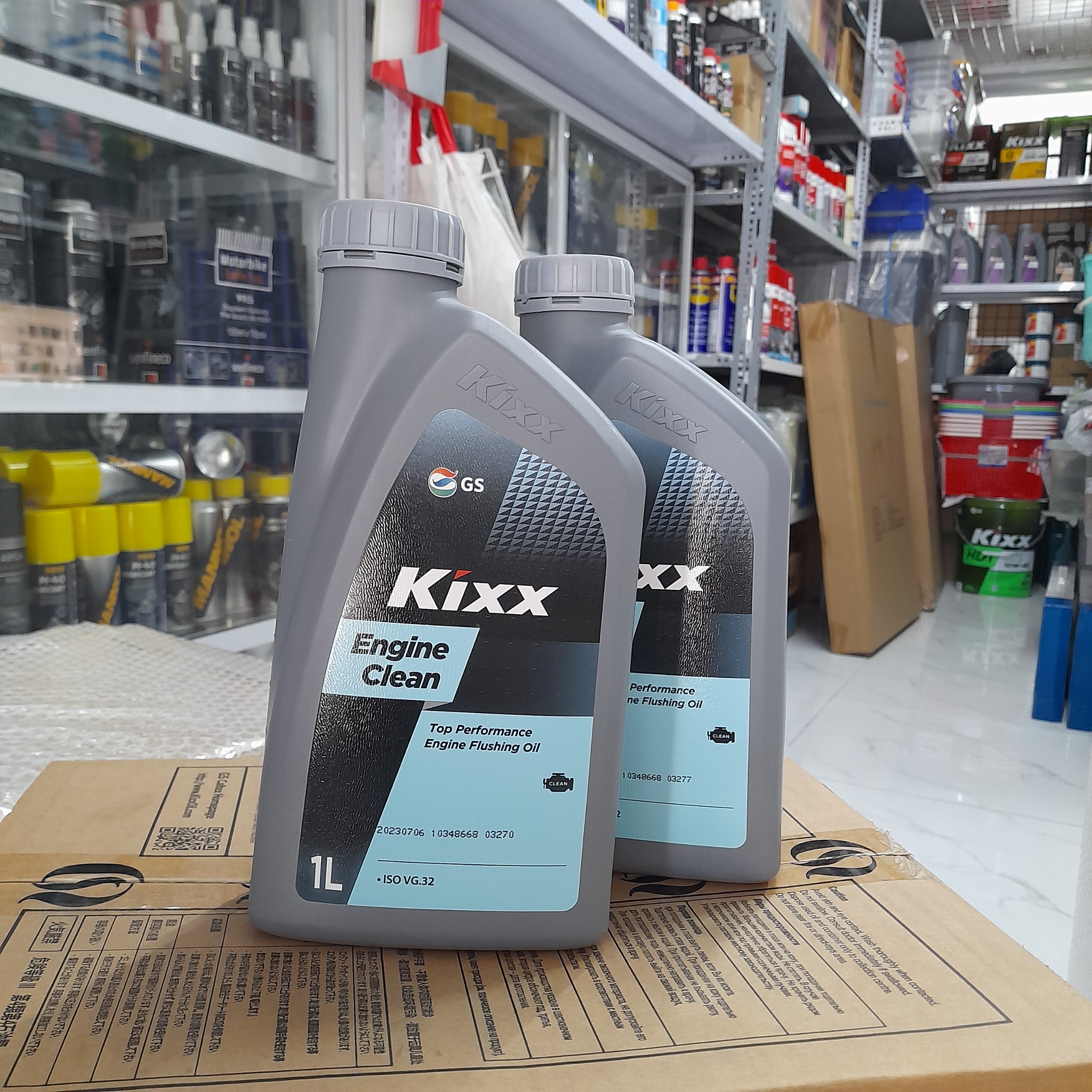 Dầu xúc rửa động cơ KIXX ENGINE CLEAN 1 Lít