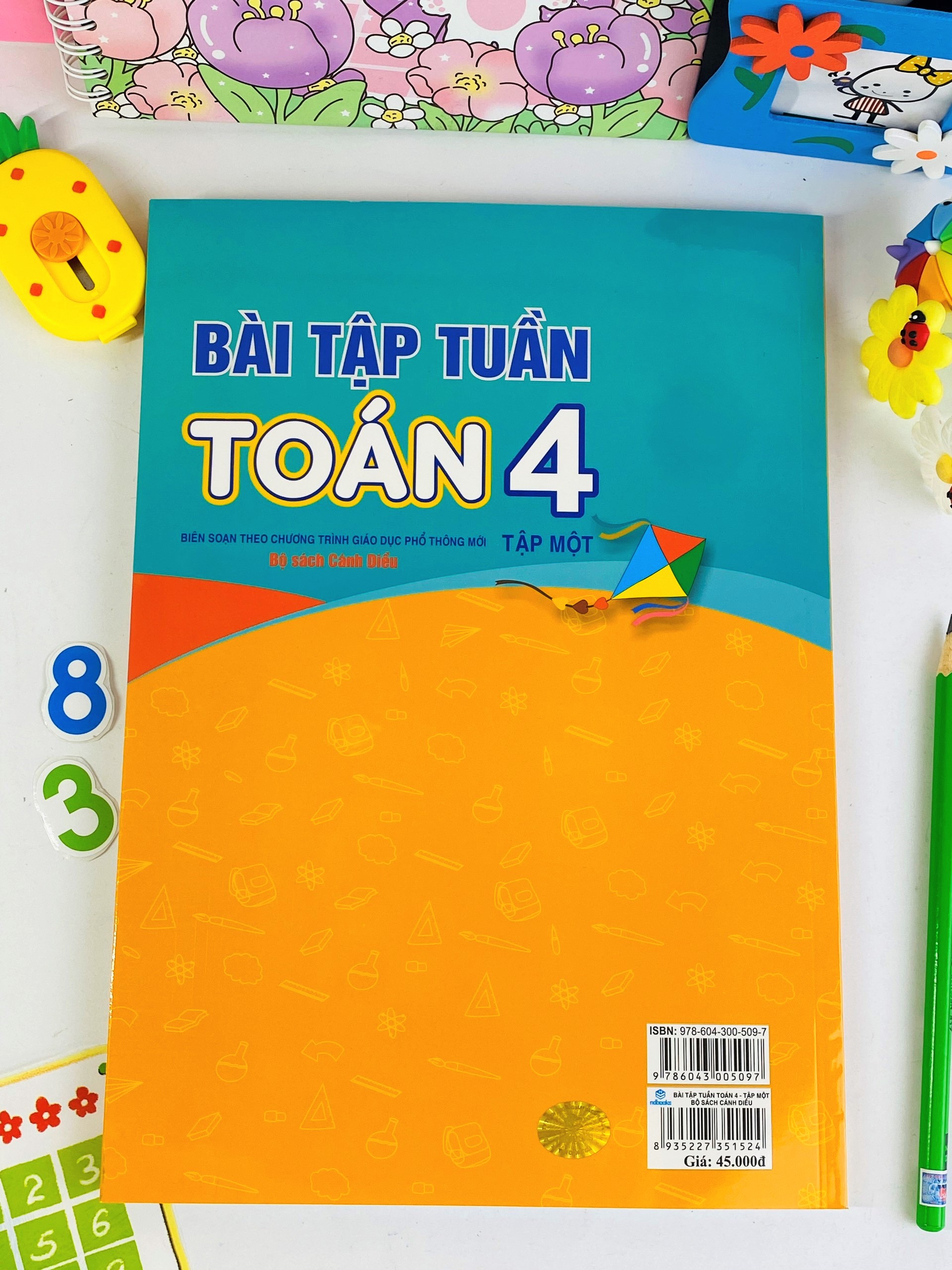 Sách - Bài Tập Tuần Toán 4 - Cánh Diều - ndbooks