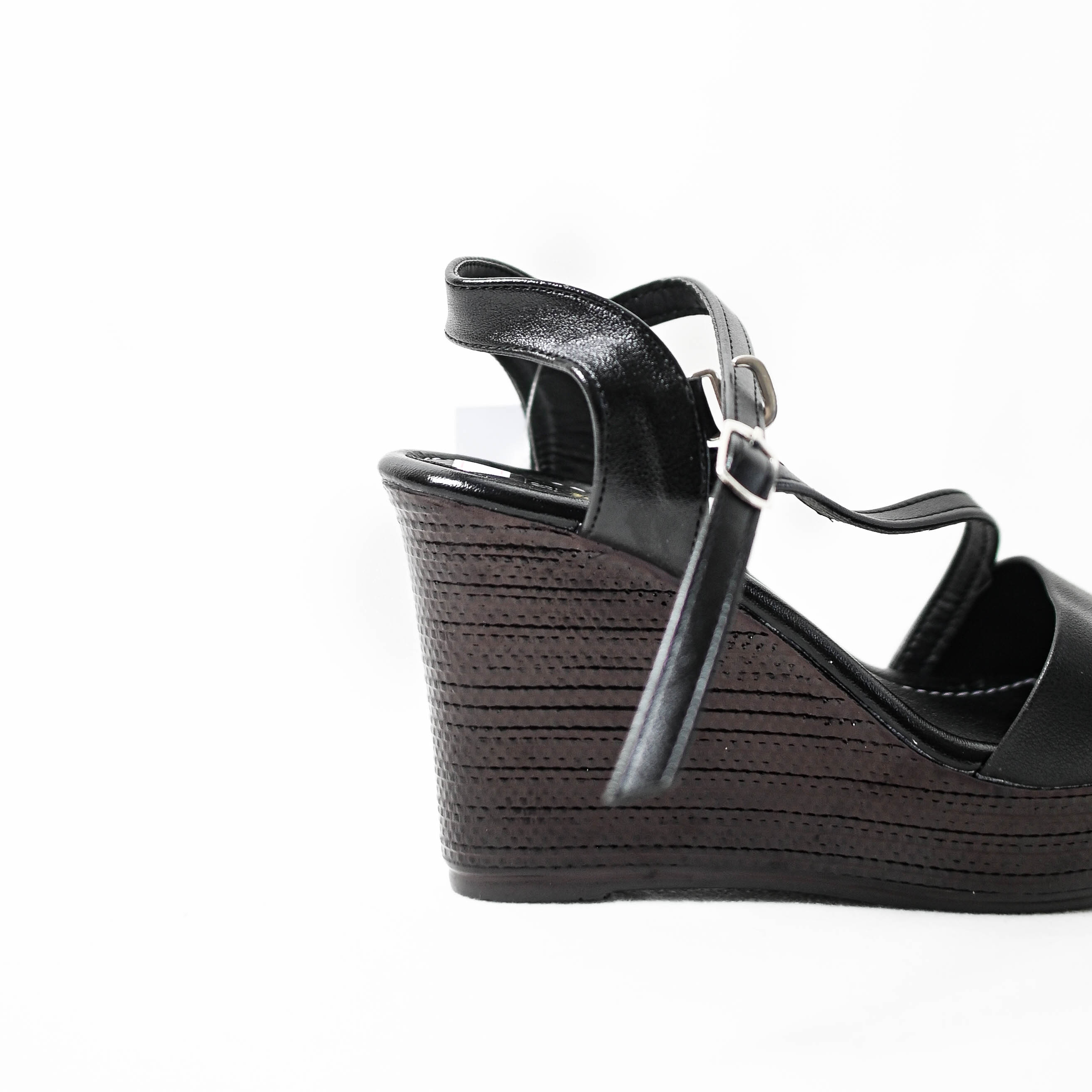 Sandal đế xuồng nữ đế đúc