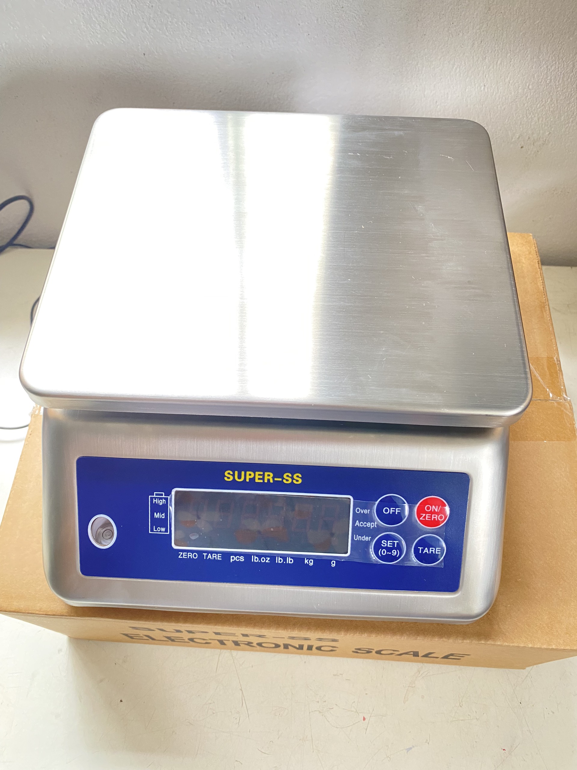 Cân Thủy Sản TPS15 Super SS, Mức cân 15kg độ đọc 2g