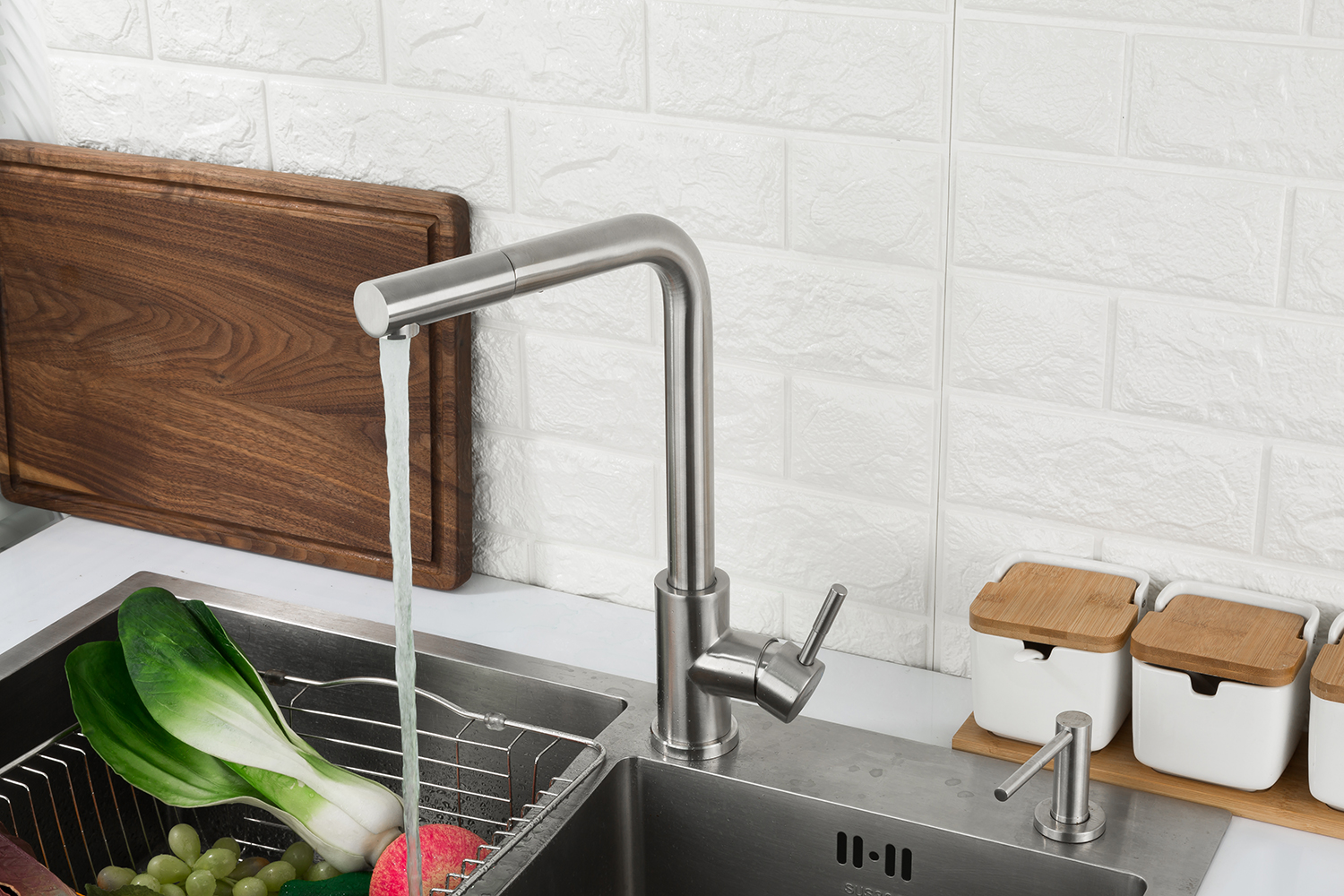 VÒI BẾP DÂY RÚT NHẬP KHẨU NGA FRAP F60899