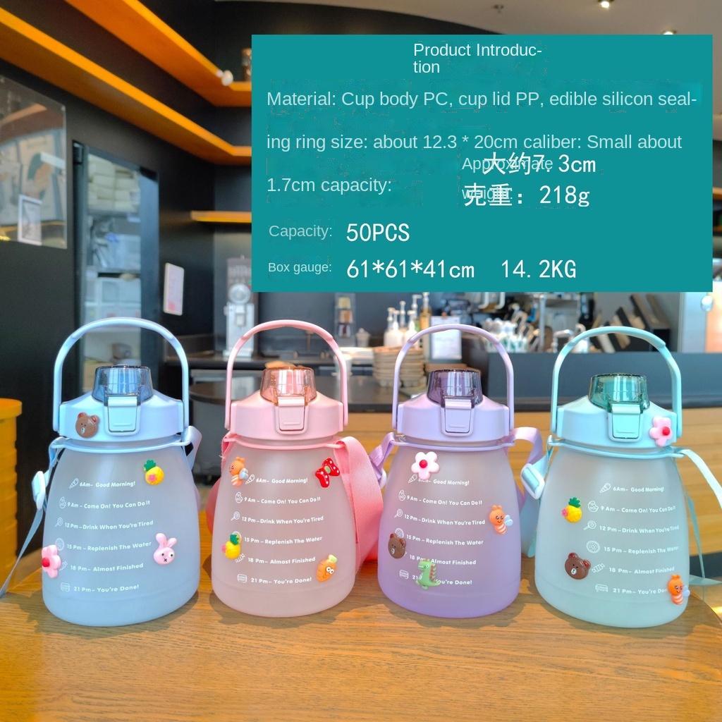 Bình Đựng Nước Dễ Thương Có Vạch Báo Giờ Uống Nước 1300ml có miếng dán stick dễ thương