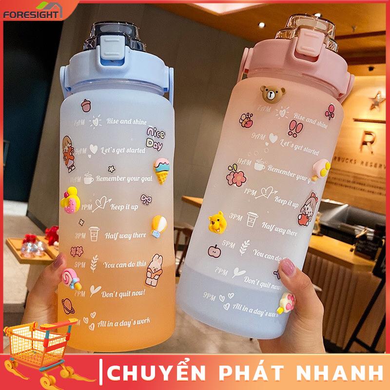 Bình đựng nước 2L dễ thương chia vạch báo giờ nhắc uống nước Fan House tặng Sticker bình nước 2lit có ống hút tiện lợi