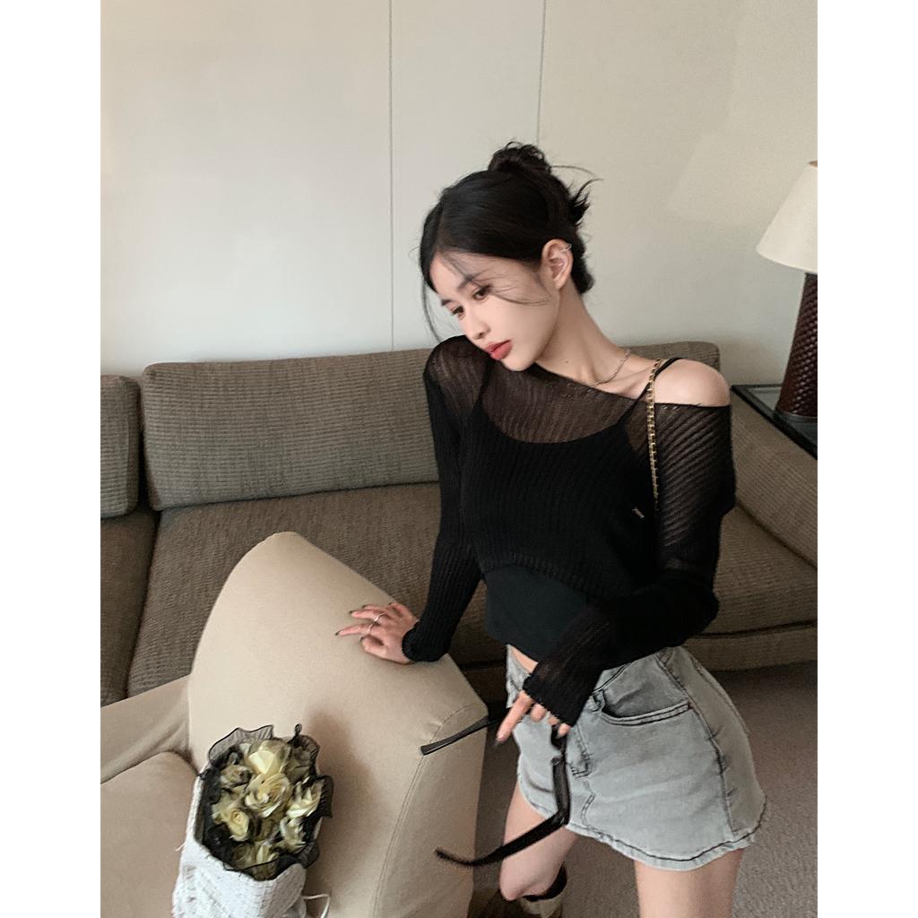 Áo len Montoghi dệt kim MỎNG CROPTOP GẮN NHÃN dễ phối đồ thời trang sang trọng