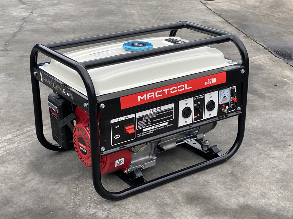 Máyphát điện chạy xăng Mactool EB3200 công suất lớn 3.2KVA hệ thống giảm ồn, bộ lọc khí kép tuổi thọ máy cao sử dụng phổ biến trong ngành xây dựng đời sống