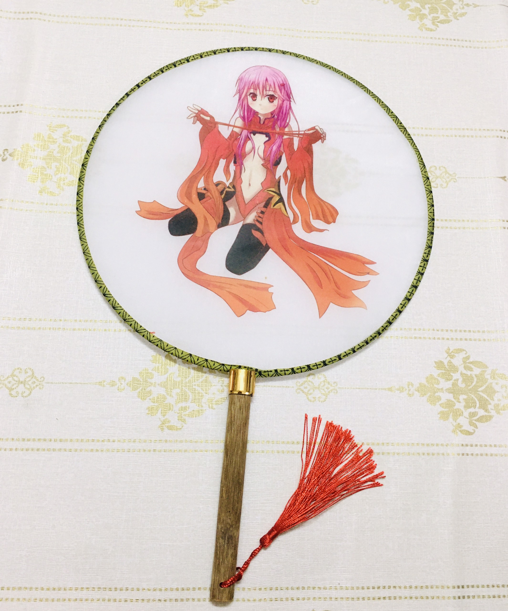 Qụat cầm tay Guilty Crown phong cách cổ trang . cosplay cán gỗ dây tuyến