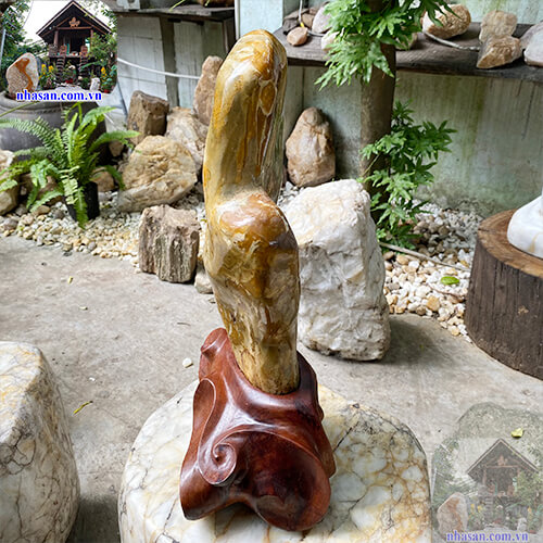 Kiệt tác đá cảnh canxedon vàng thiên nhiên phong thủy CXD133  trọng lượng 10.8 Kg