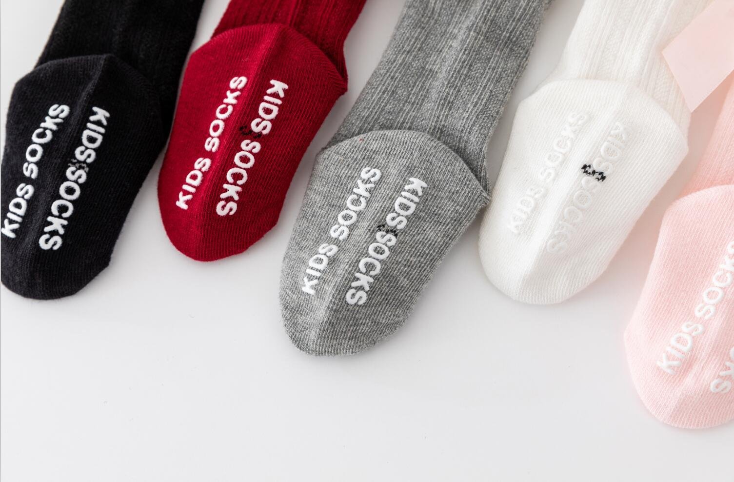 Một đôi tất ,vớ cotton dài mềm mại chống trượt đến đầu gối phối ren thắt nơ công chúa cho bé gái mẫu cực hót năm 2022