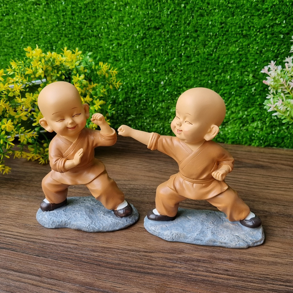 Bộ 02 tượng chú tiểu áo nâu mẫu múa võ 13cm Tấn Công - Phòng Thủ