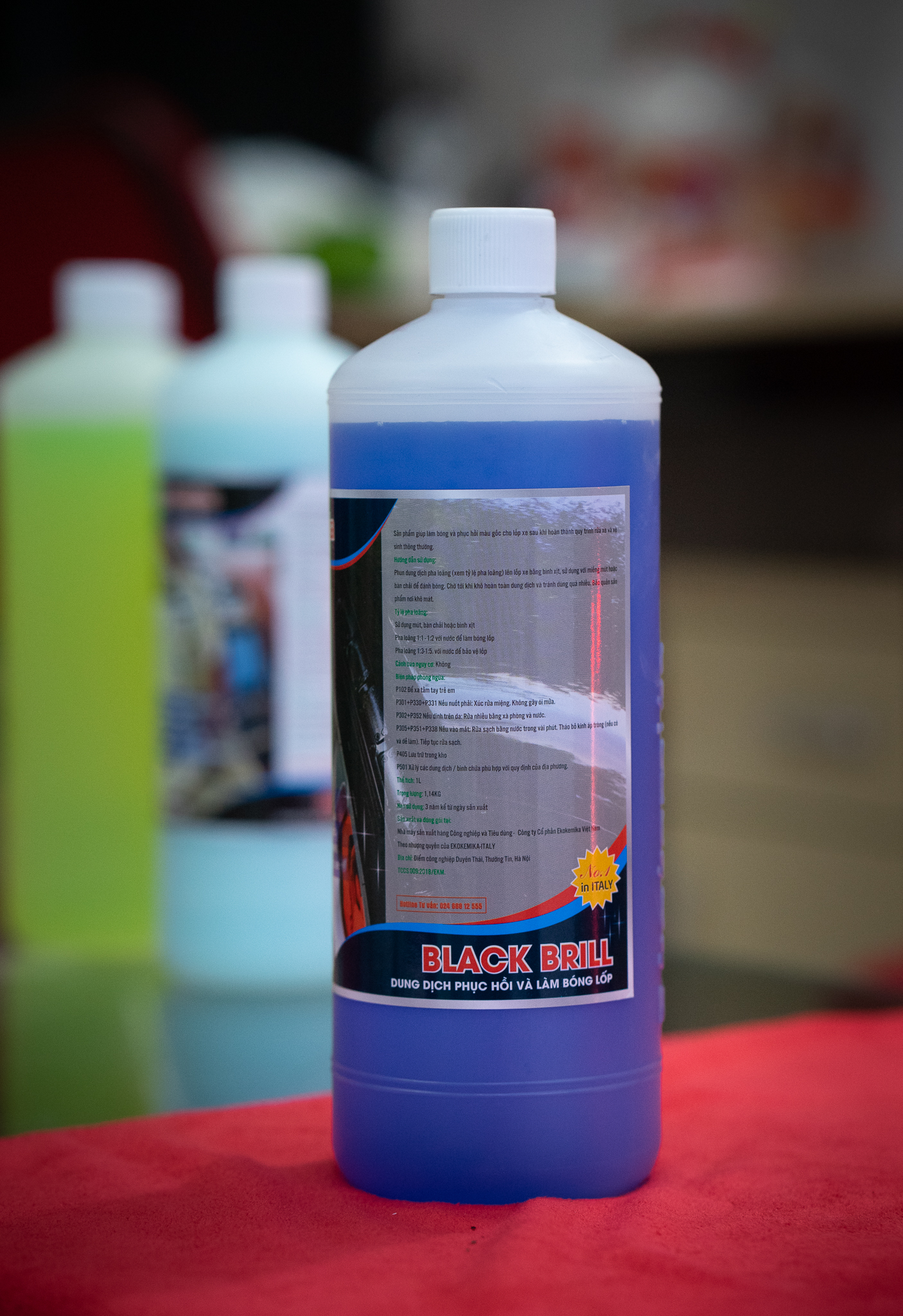 Dung Dịch Dưỡng Và Làm Bóng Lốp Ekokemika Blackbrill - - Hàng Chính Hãng