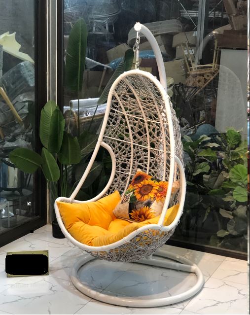 Xích đu đơn lưng tôm có tay sô vàng chất liệu khung sắt mây nhựa cao cấp juno sofa