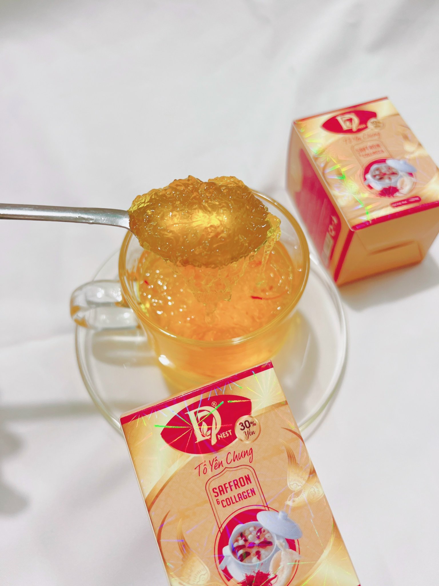 Lốc 6 hủ yến chưng SAFFRON &amp;amp; COLLAGEN bổ dưỡng ( 30% yến ) QUÀ BIẾU Ý NGHĨA - D7