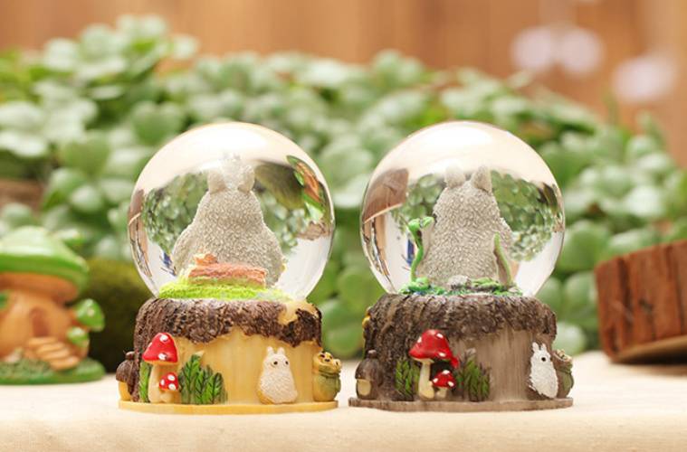 Quả cầu tuyết Totoro hoa lá dễ thương - Giao hình ngẫu nhiên