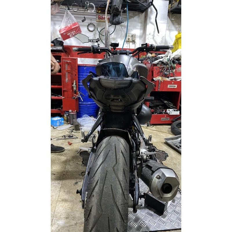 Đèn hậu tích hợp xi nhan GMA Lắp đặt cho yamaha MT15 - TFX150