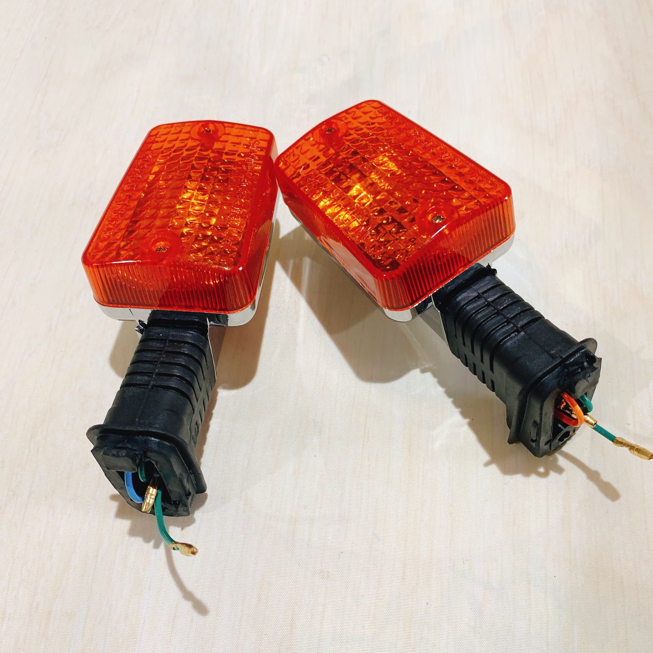 Bộ 2 đèn xin nhan sau dành cho xe Cub 81- Cub 82 -Cub DD đời cũ Loại Đẹp