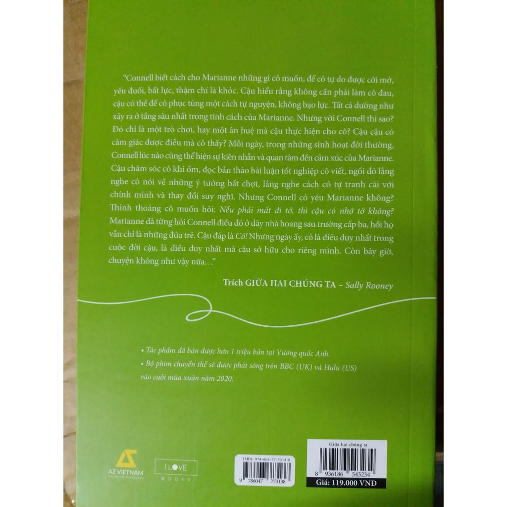 Sách - Giữa Hai Chúng Ta (tặng kèm bookmark)