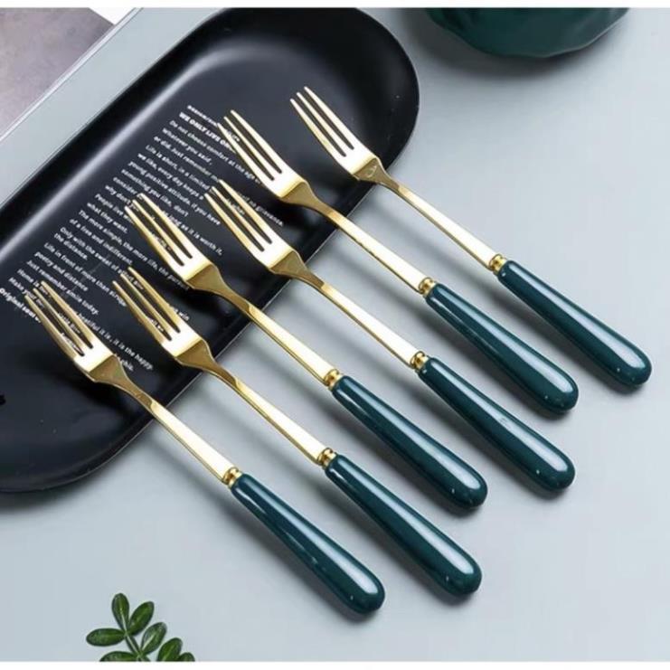 Nĩa sứ vàng cán xanh cổ vịt mẫu mới cao cấp