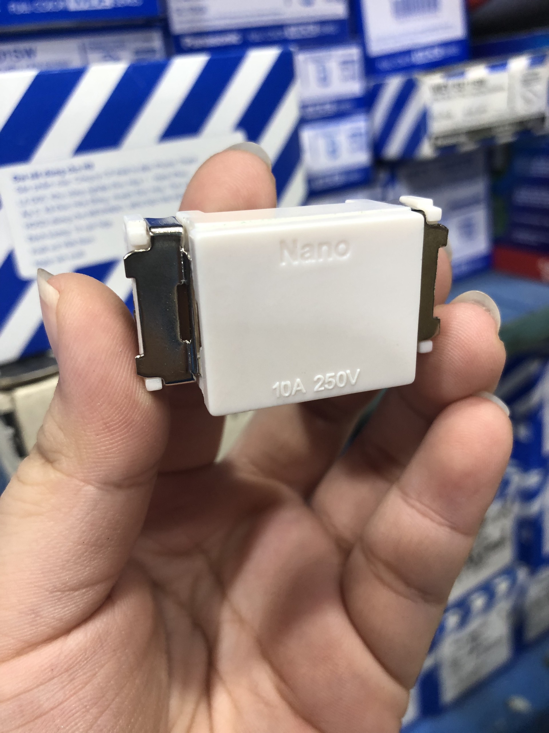 Cầu chì Nano FF102W dùng cho mặt thiết bị Panasonic  - Hàng chính hãng