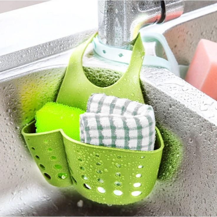 Giỏ nhựa dẻo đựng đồ treo vòi bồn rửa bát.