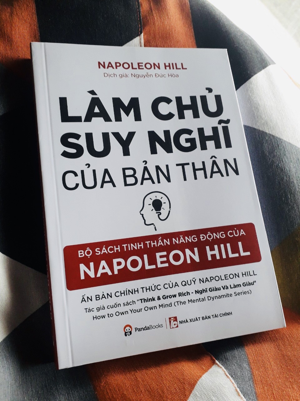 LÀM CHỦ SUY NGHĨ CỦA BẢN THÂN