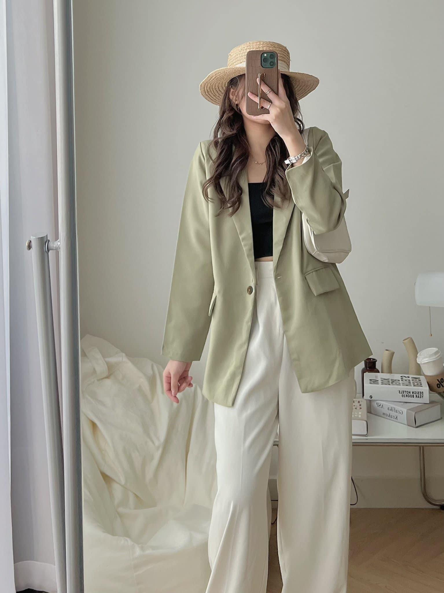 Bật mí 15 mẫu áo vest nữ công sở cao cấp và trendy 2023 #19 Bật mí 15 mẫu áo vest nữ công sở cao cấp và trendy 2023