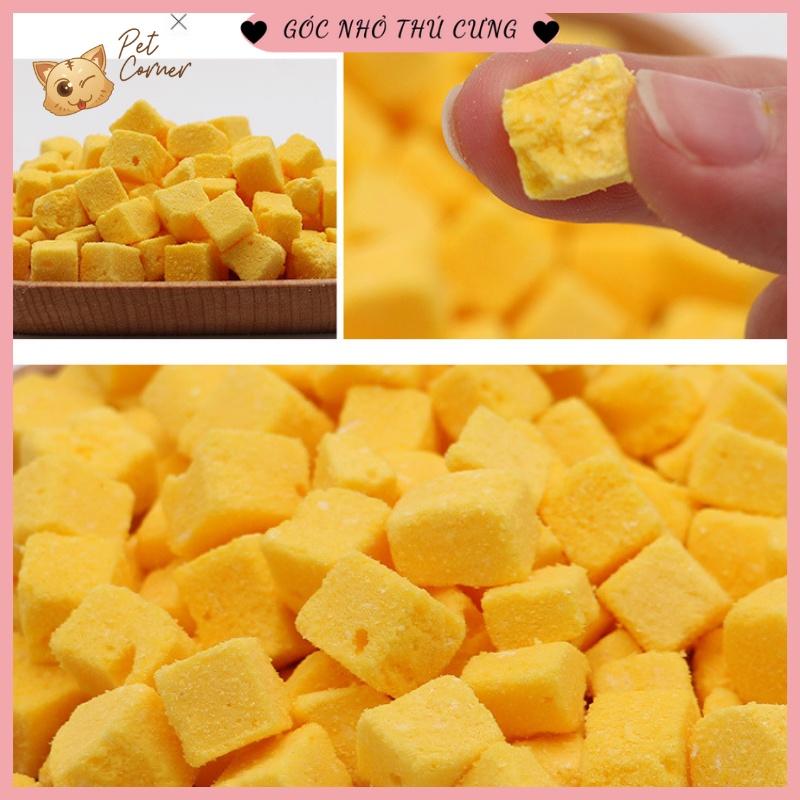 Thức ăn sấy khô cho chó mèo