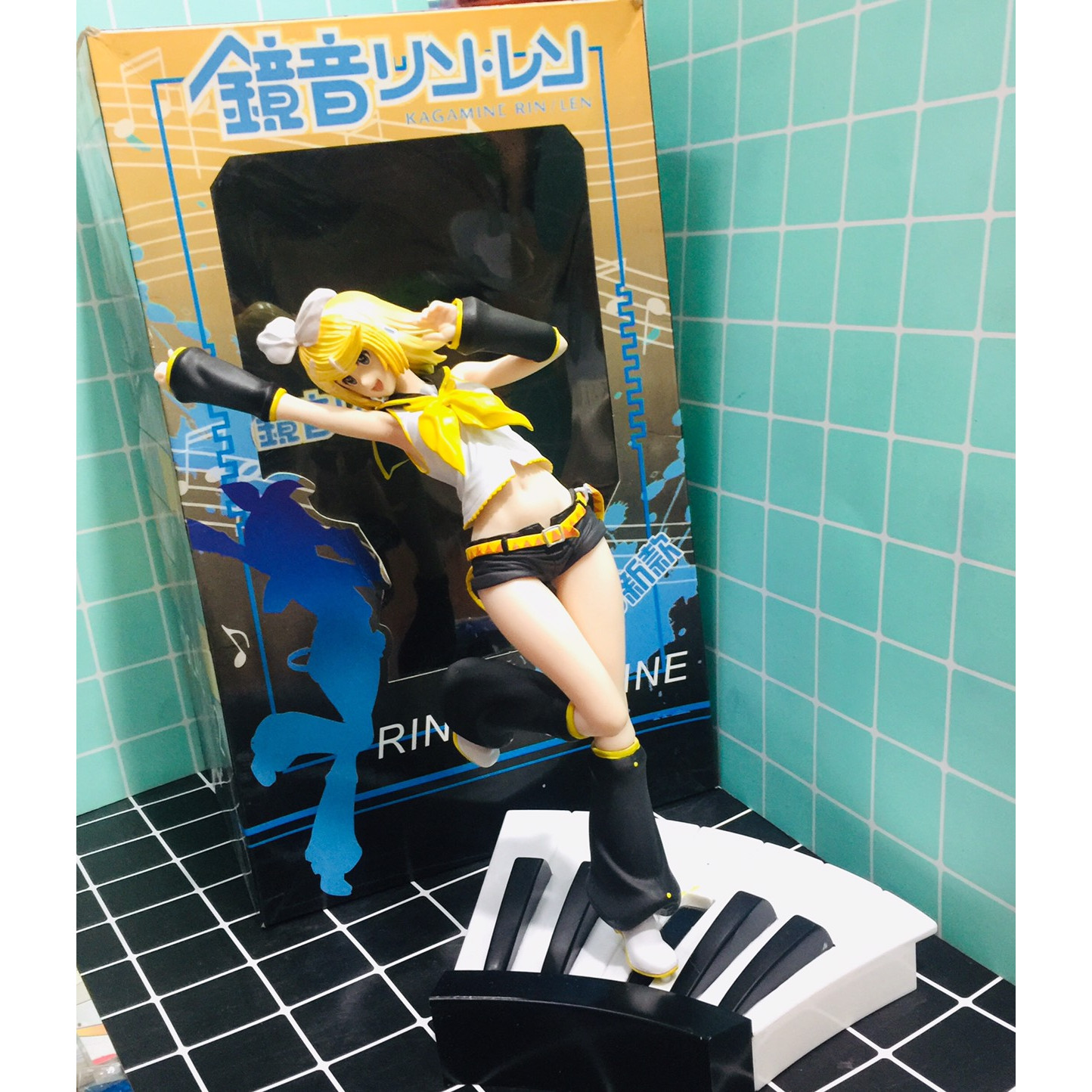 Mô Hình Figure Kagamine Rin/Len ANIME MANGA