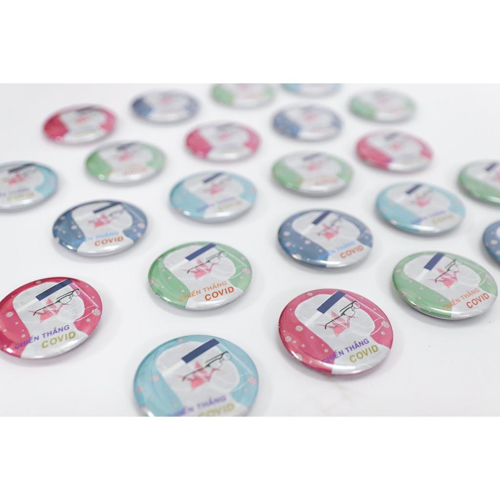 Sách - Combo 03 cuốn Để yên cho bác sĩ "hiền" 2 - Nhật ký Covid + 01 huy hiệu