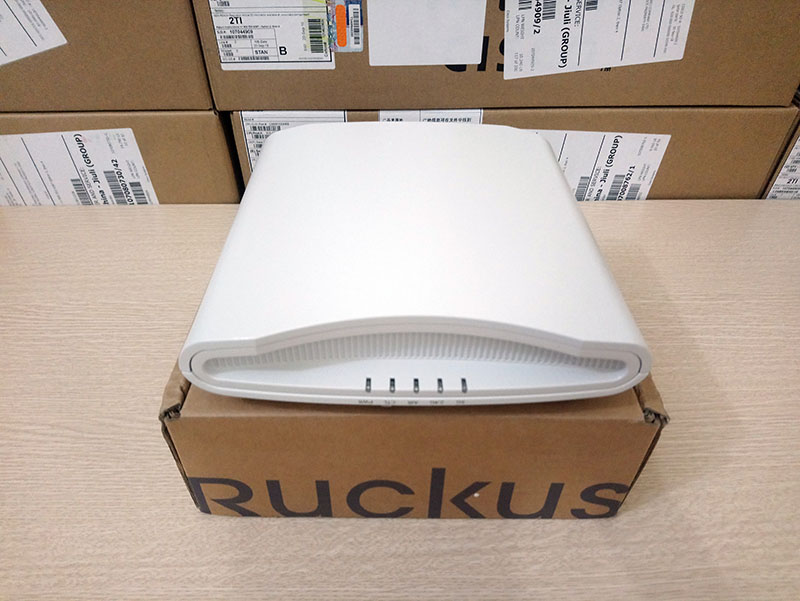 Ruckus ZoneFlex R710 Indoor dual-band 802.11ac Wi-Fi Access Point - Hàng nhập khẩu