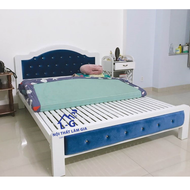 Giường Sắt Hộp cao cấp kích thước ngang 1m4 - Dài 2m thiết kế đầu đuôi ốp nệm sang bền đẹp