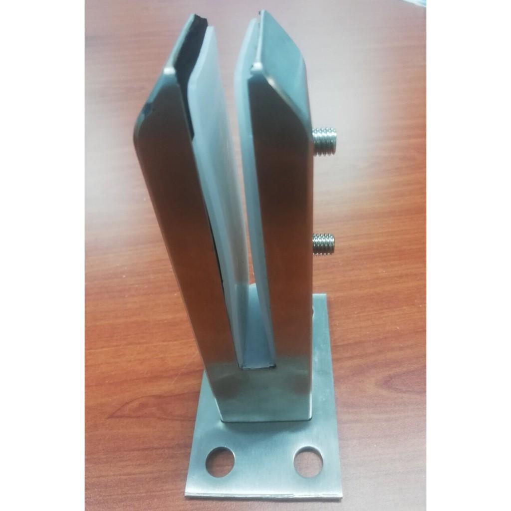 Trụ cầu thang lan can kính không khoan lỗ inox 304