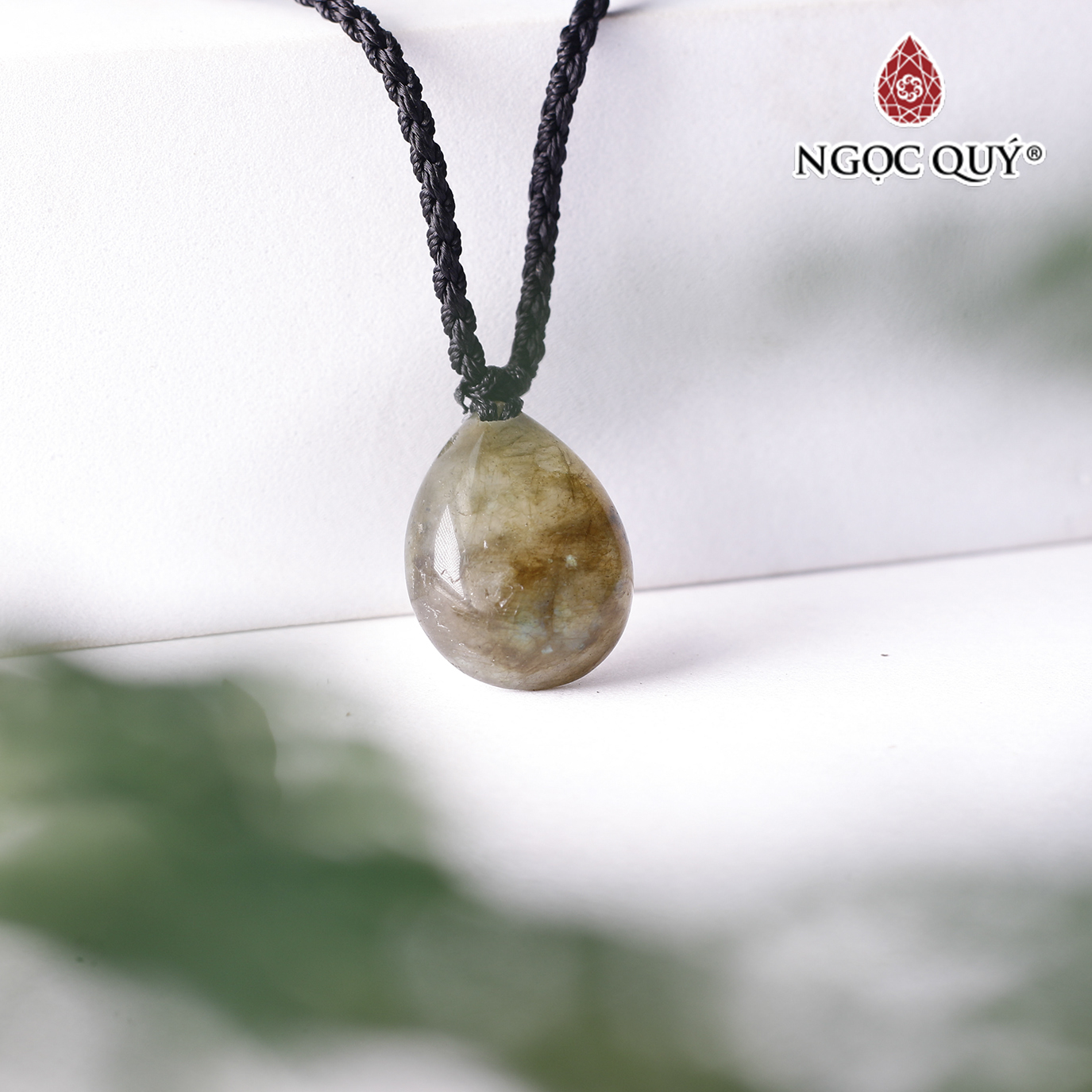 Mặt dây chuyền hình giọt nước đá xà cừ ánh xanh 15x20mm mệnh thủy kim - Ngọc Quý Gemstones