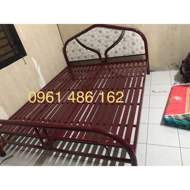 Giường sắt khung tròn- ngang 1m6 dài 2m- freeship HCM