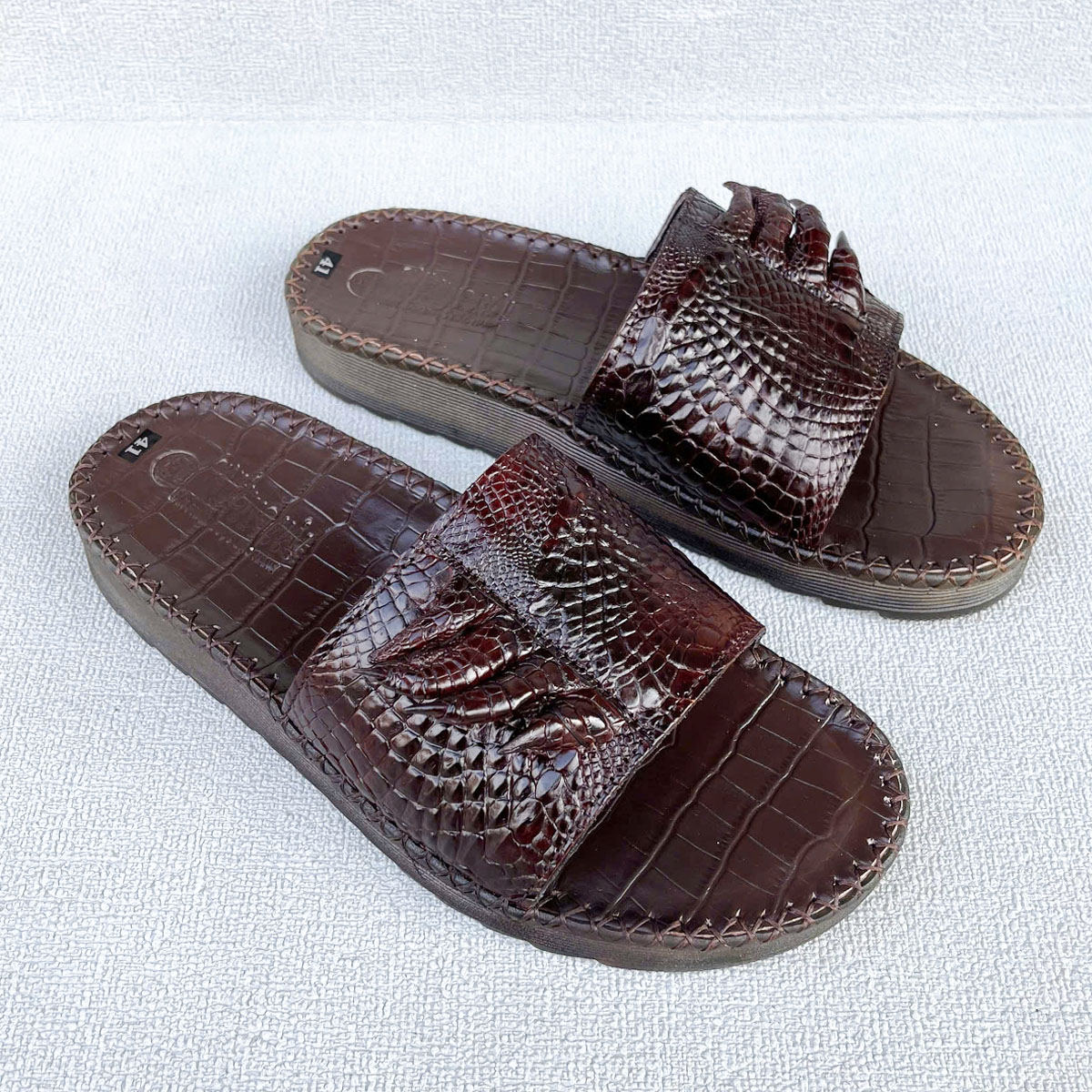 Dép nam quai ngang da cá sấu đế cao 3cm 2 loại móng, trơn 2 màu nâu đen DCS200