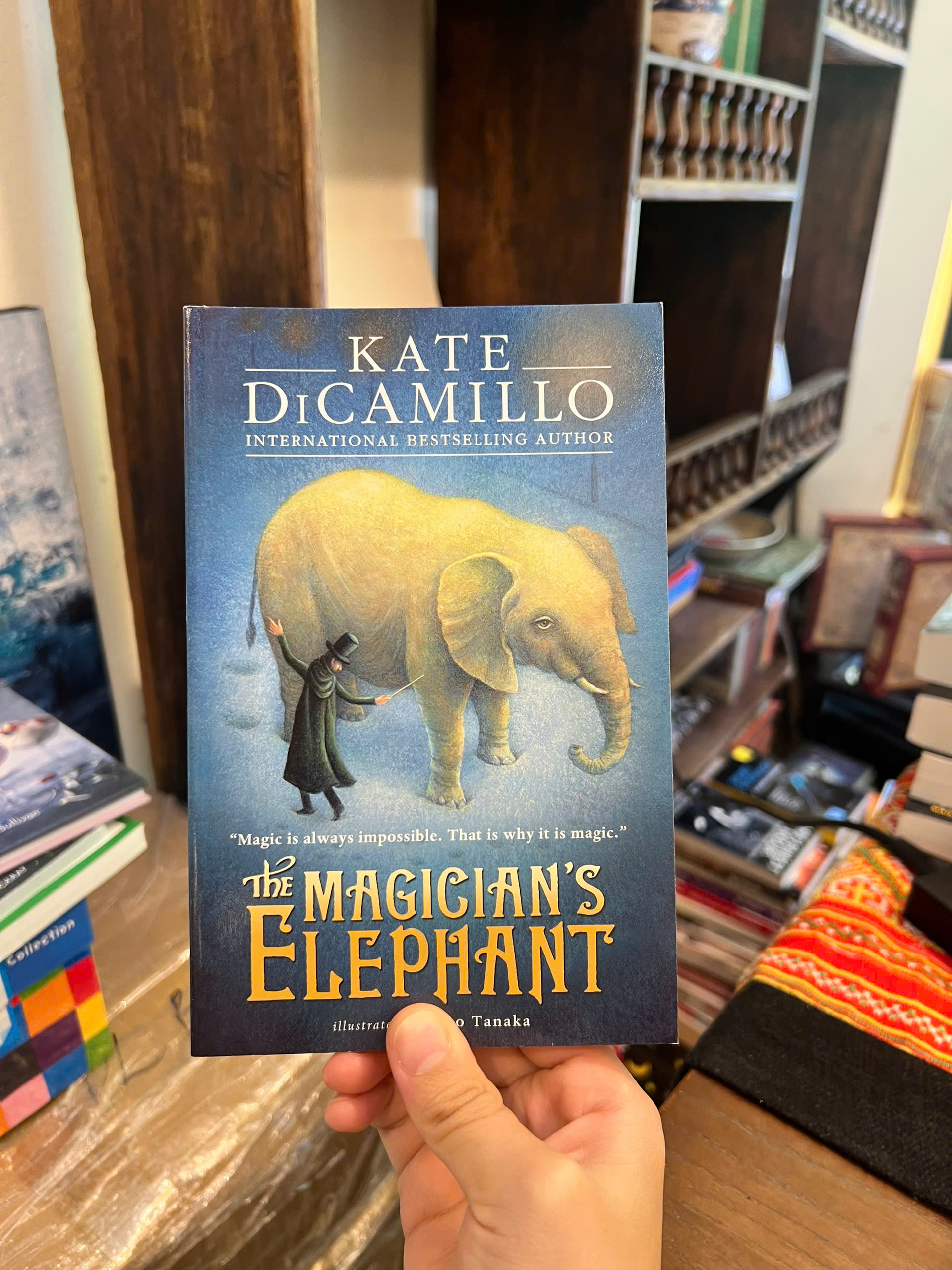 Sách - The Magician's Elephant by Kate DiCamillo | Fantasy / Young Adult / Ngoại văn Nhập khẩu