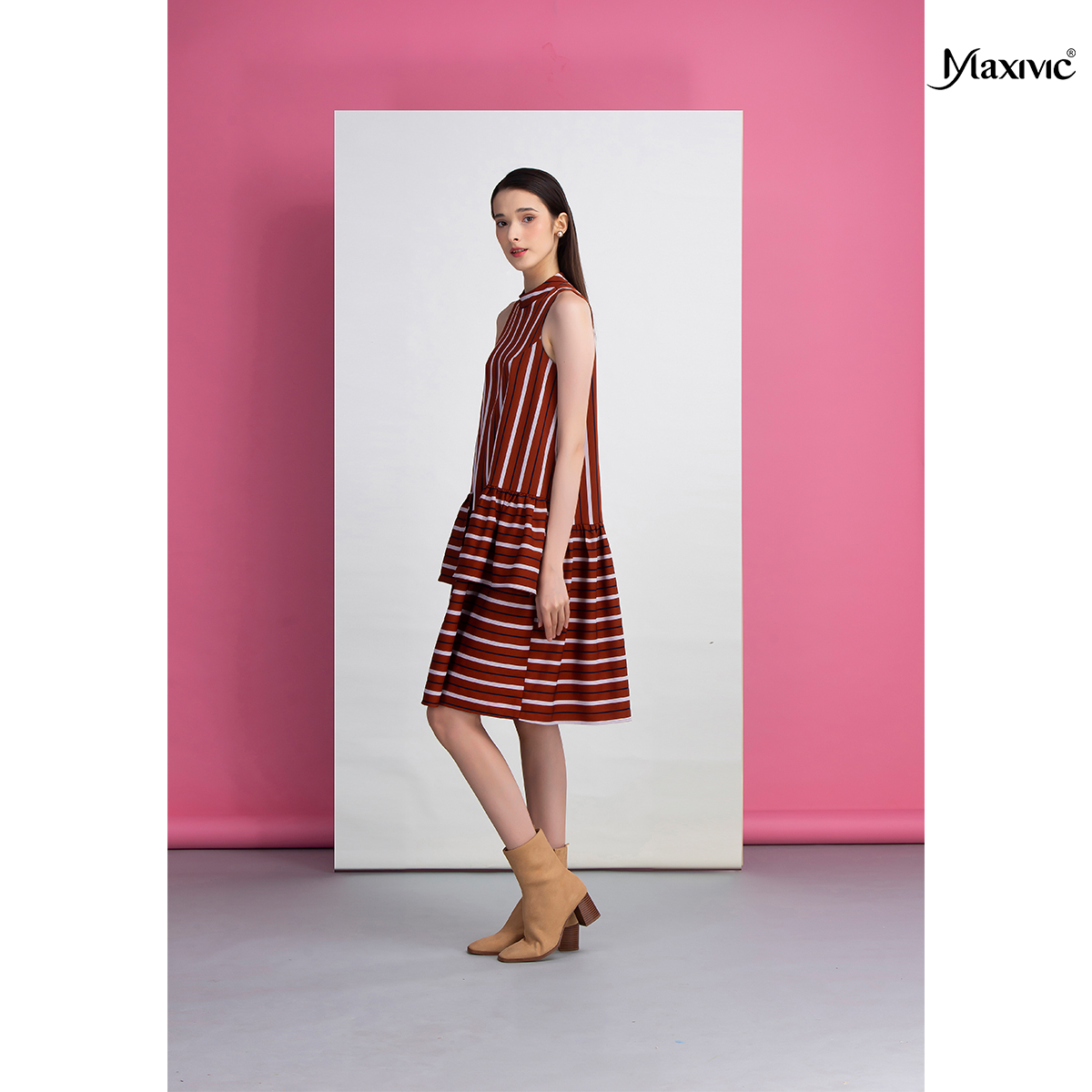 Đầm sọc nâu babydoll tay liền, tùng đắp Maxivic M022318