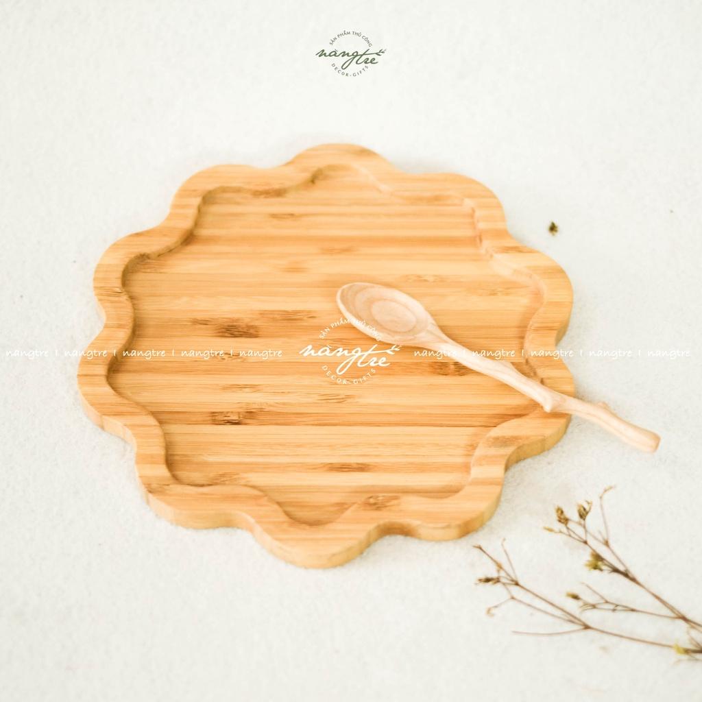 Khay gỗ tre hình bông hoa - Đựng thức ăn -Trang trí( bamboo wooden tray)