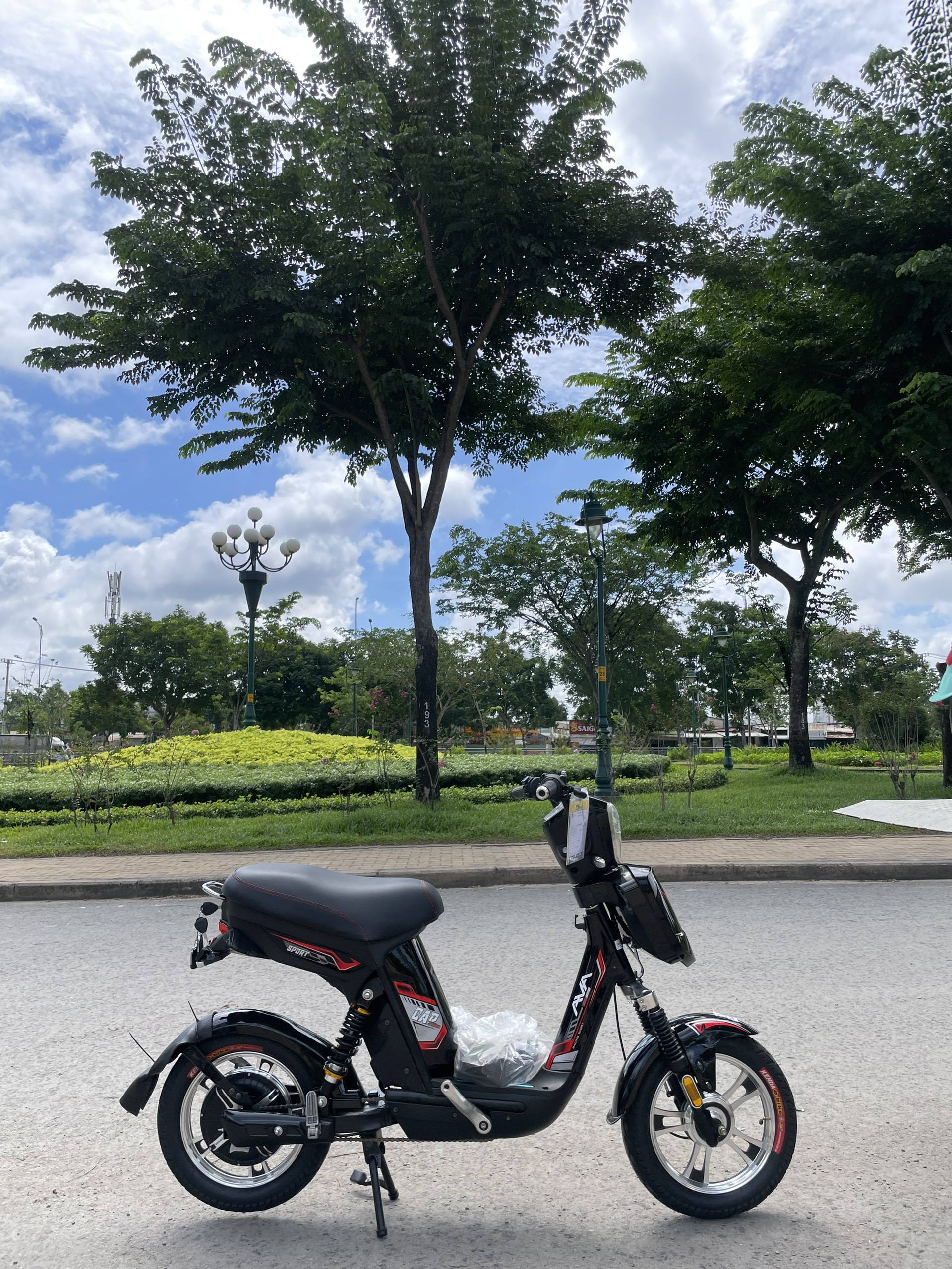 XE ĐẠP ĐIỆN AZI Z7 14inch