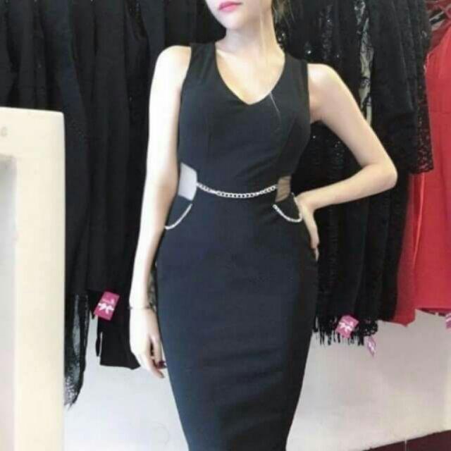 Đầm cổ tim phối xích
