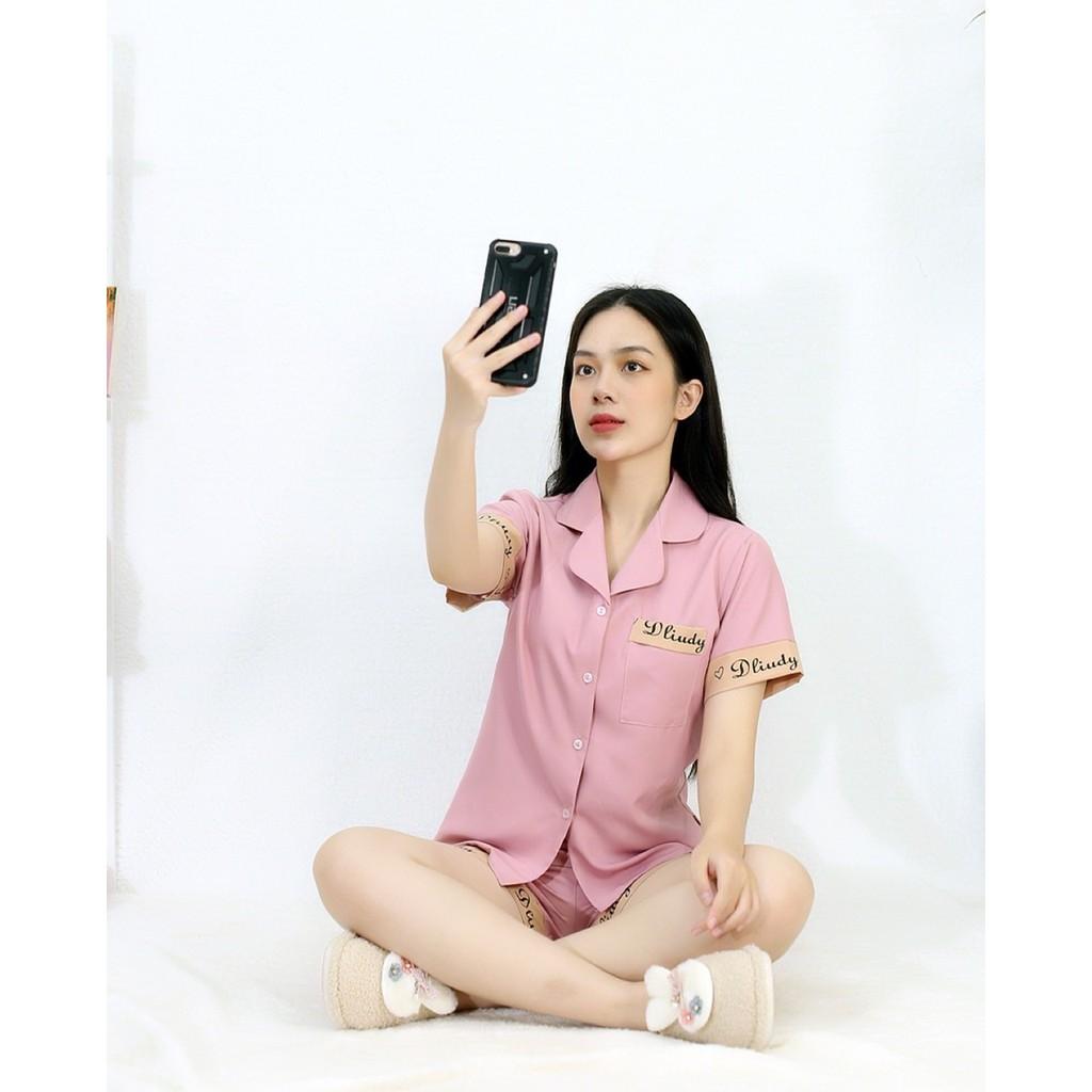 Bộ đồ bộ Pijama màu HỒNG PHA CHỮ tay ngắn quần ngắn lụa - Thoải Mái Nhẹ Nhàng
