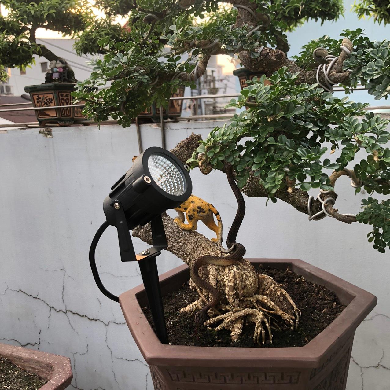 ĐÈN CẮM CỎ 7W CAO CẤP ENSCO