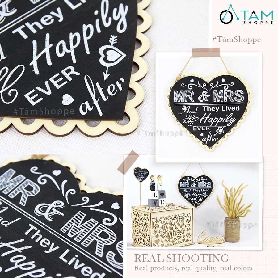 Bảng gỗ treo cửa trái tim MR MRS trắng đen trang trí cưới TTC-23