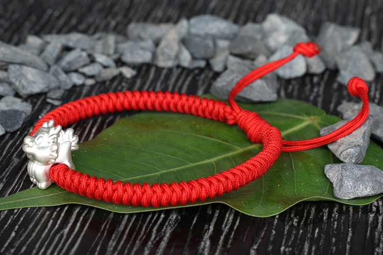 Vòng Tay Kết Dây Tuổi Thìn Ngọc Quý Gemstones